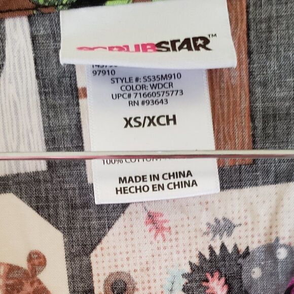 ScrubStar Woodland Friends Squirrel Road Trip Size XS Scrub Top - Picture 4 of 4